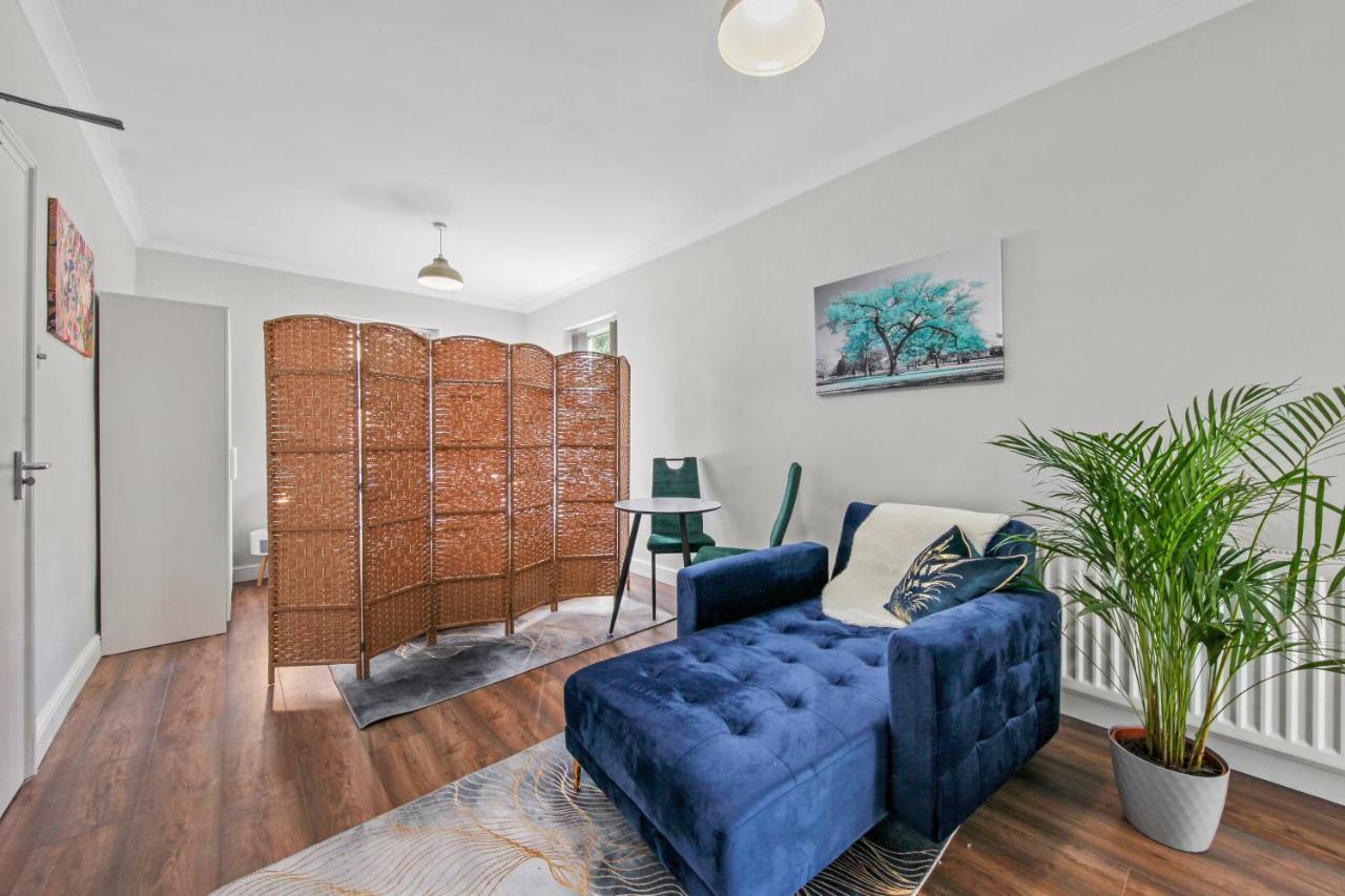 Stunning Studio Flat With Free On-Street Parking! Plumstead  Exterior foto