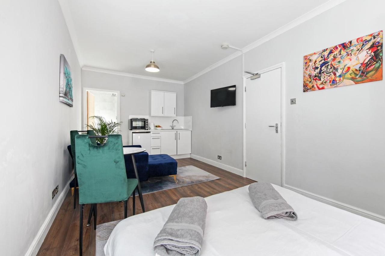 Stunning Studio Flat With Free On-Street Parking! Plumstead  Exterior foto
