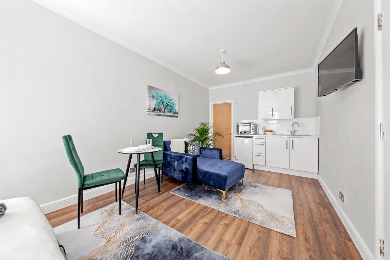 Stunning Studio Flat With Free On-Street Parking! Plumstead  Exterior foto